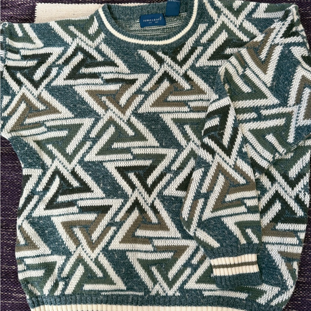 Geometric Patterned Sweater - Picture 5 of 6